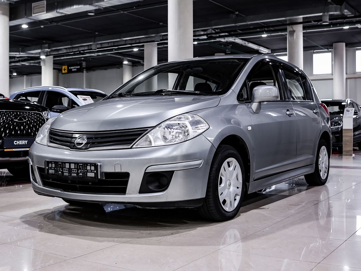 Купить Tiida с пробегом